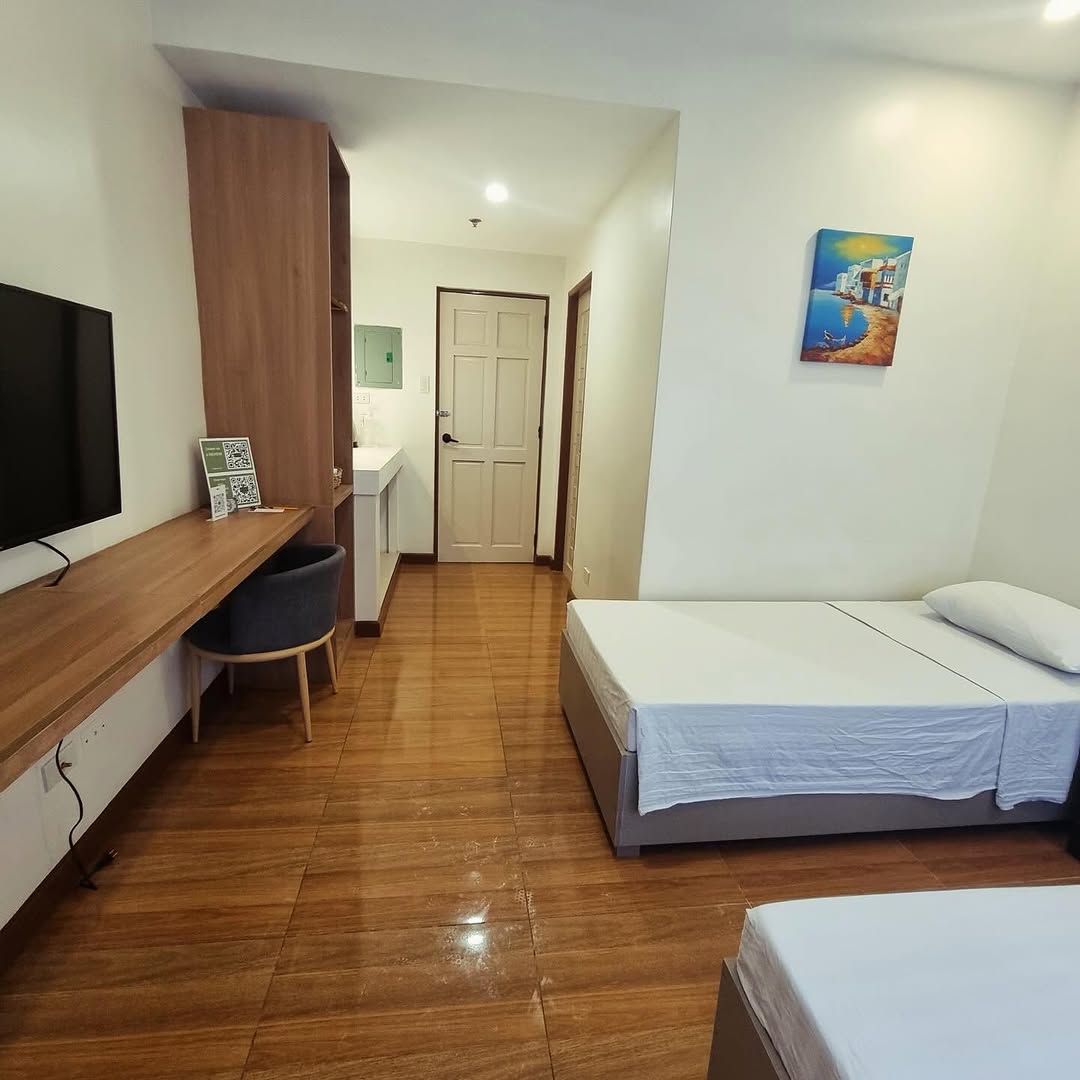 Deluxe Twin Room — twin bed setup